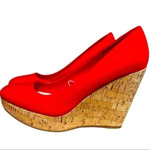 FOREVER 21 Woman’s Wedge Heel closed Toe Size 8.5